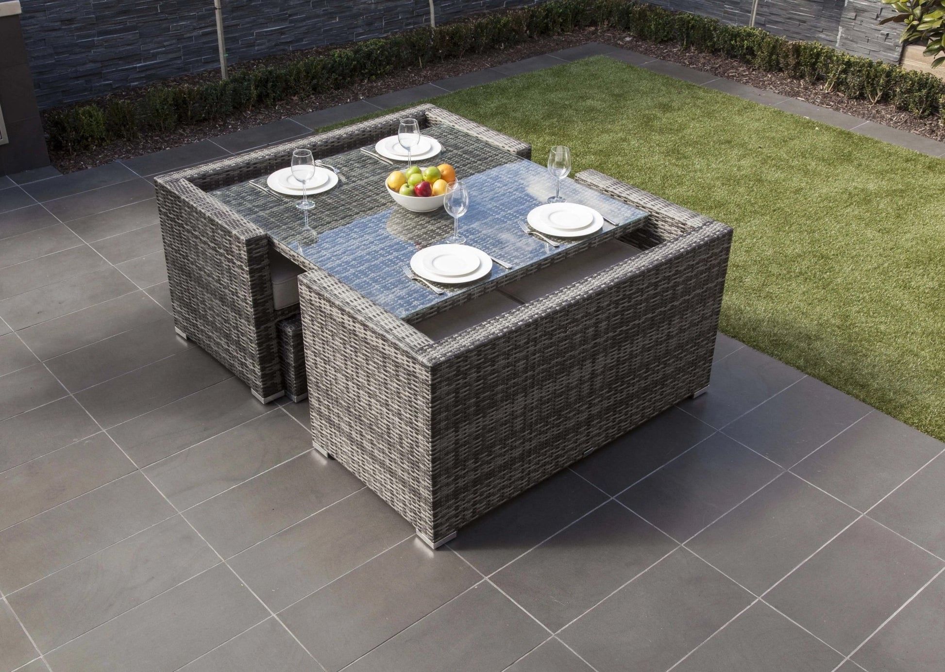 Modern-American-Style-Wicker-Rattan-Outdoor-Dining-Set-with-Glass-Table-2