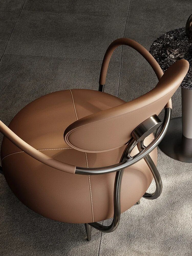 Luxury-Tiger-Chair:-Italian-Minimalist-Leather-Leisure-Chair-for-Living-Room-and-Villas-2